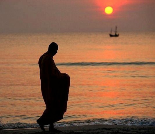 Xem tướng người có căn tu, duyên gắn chốn cửa phật Xem tướng người có căn tu, duyên gắn với cửa phật