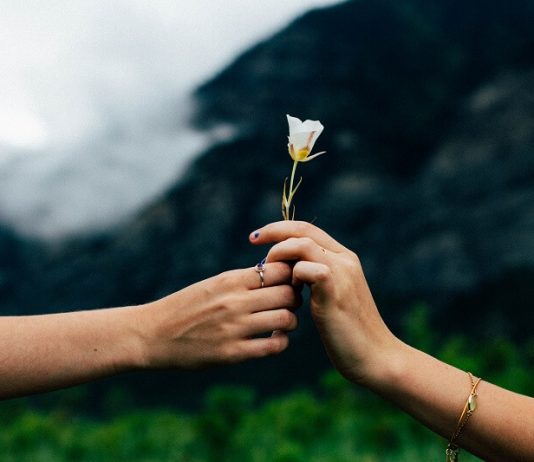 Điểm tên những chòm sao yêu quên lối về trong tháng 9