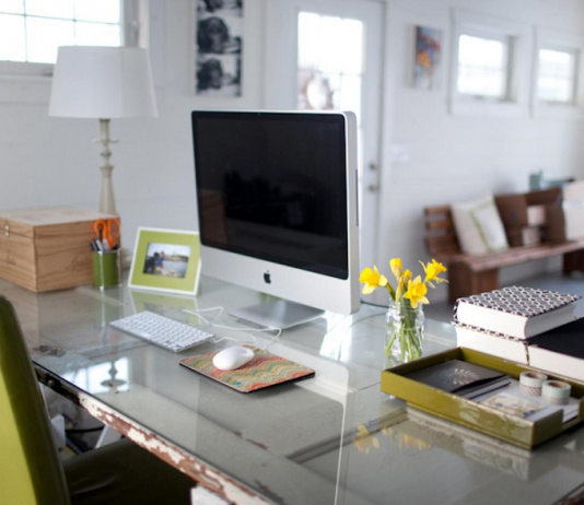 Phong thủy bàn làm việc cho người mệnh Kim phát tài, phát lộc Xem phong thủy bàn làm việc cho gia chủ mệnh Kim may mắn, thuận lợi