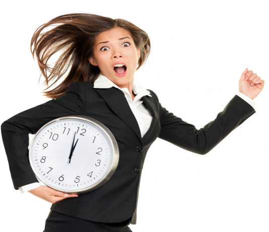 Giải mã giấc mơ thấy mình đi làm muộn là điềm gì?