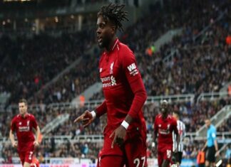 Tin CN 18/3: Dortmund tham gia cuộc đua giành sao Liverpool