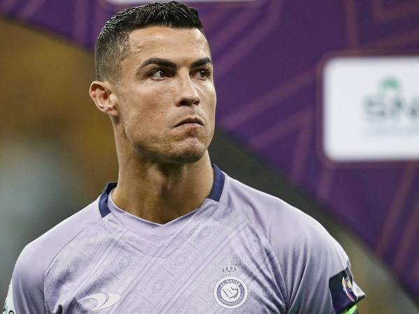 Chuyển nhượng 14/4: Chelsea bất ngờ quan tâm Ronaldo 