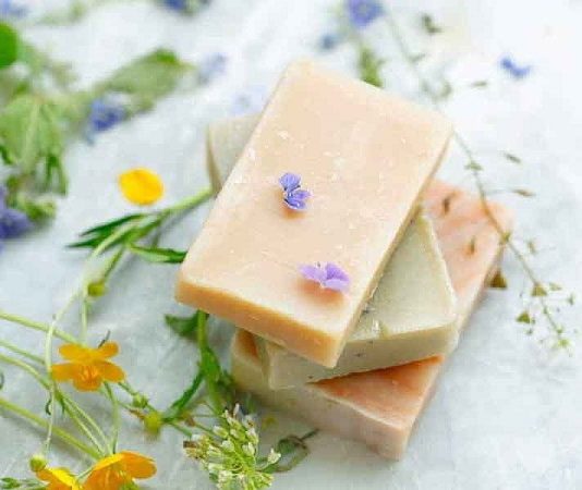 Trông thấy xà phòng là điềm báo gì? Khám phá thông điệp bí ẩn Trông thấy xà phòng gồm số nào tiền vào như nước?