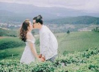 nữ 2002 hợp với tuổi nào