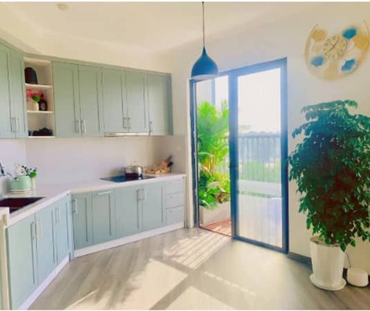 Bếp hướng ra cửa chính có tốt không cách hóa giải phong thủy