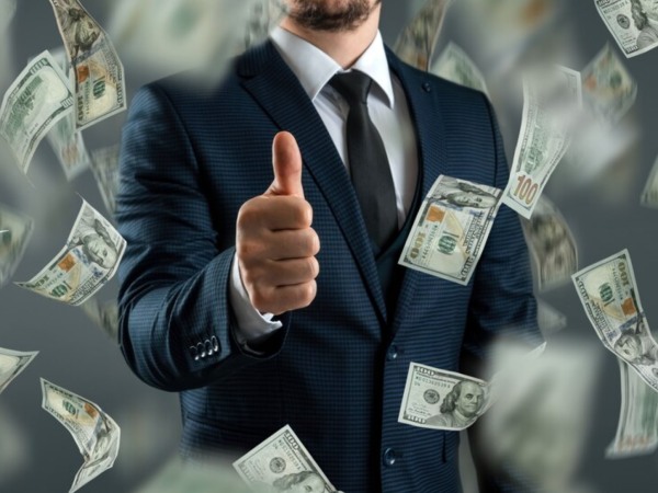 Giải mã mơ thấy đàn ông cho tiền 500 nghìn là điềm gì?