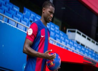 Tin chuyển nhượng: Barca lên kế hoạch bán Mamadou Mbacke