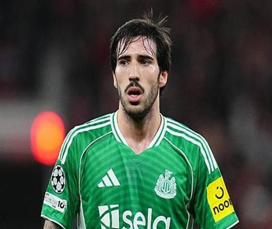 Chuyển nhượng Chelsea: Chơi tất tay với Sandro Tonali