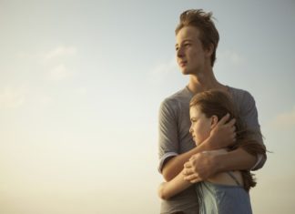 Mơ thấy anh trai ý nghĩa gì, hé lộ con số nào may mắn? mơ thấy anh trai