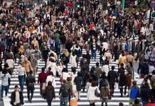 Nằm mơ thấy đông người có số gì may mắn có ý nghĩa gì