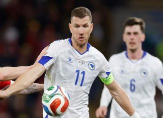 Tin WC: Bosnia dựng xe bus trước Italia chìa khóa tạo địa chấn?