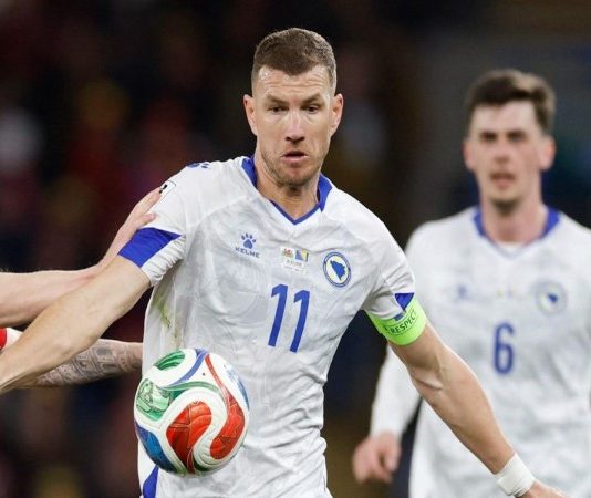 Tin WC: Bosnia dựng xe bus trước Italia chìa khóa tạo địa chấn? Tin WC: Bosnia dựng xe bus trước Italia chìa khóa tạo địa chấn?