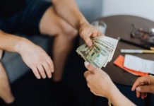 Luận giải nằm mơ thấy có người cho tiền có con gì may mắn? Luận giải nằm mơ thấy có người cho tiền có con gì may mắn?