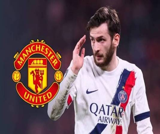 Tin chuyển nhượng: Man United đưa Kvaratskhelia vào tầm ngắm