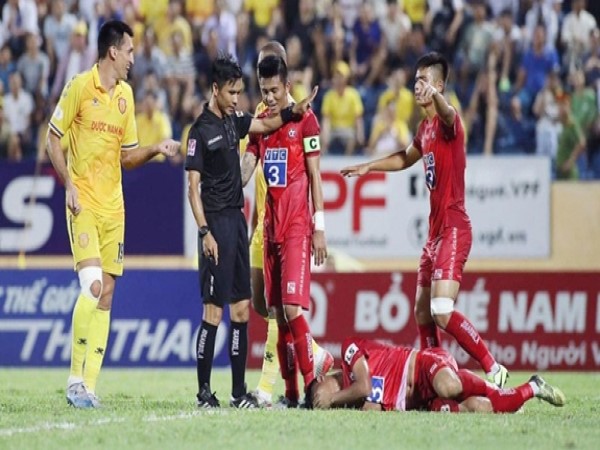 Vai trò của VAR trong việc hạn chế sai sót của trọng tài