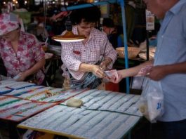Nằm mơ thấy mua vé số là điềm gì, số gì con gì hên nhất?
