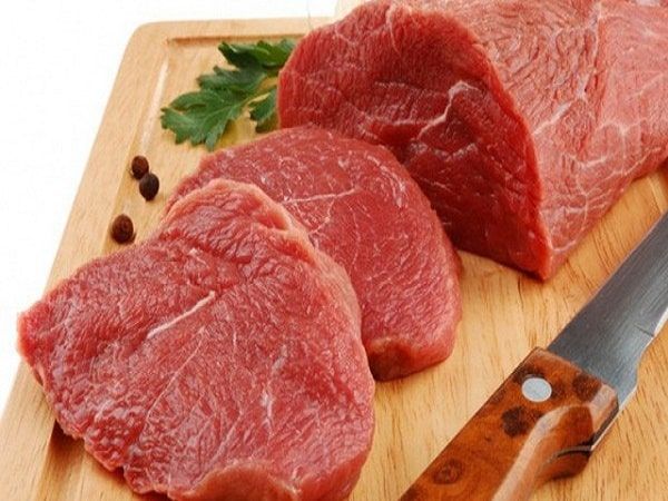 Mơ thấy người khác cho thịt bò sống Mơ thấy người khác cho thịt bò sống