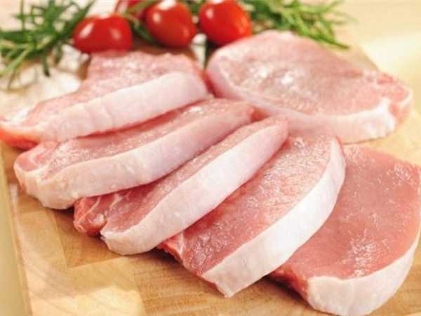 Mơ thấy cắt thịt lợn sống
